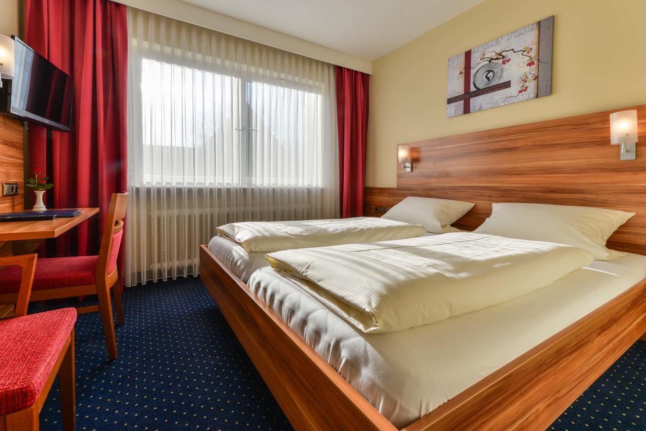 Hotel-Gasthof Rotes Ross Heroldsberg Eksteriør bilde